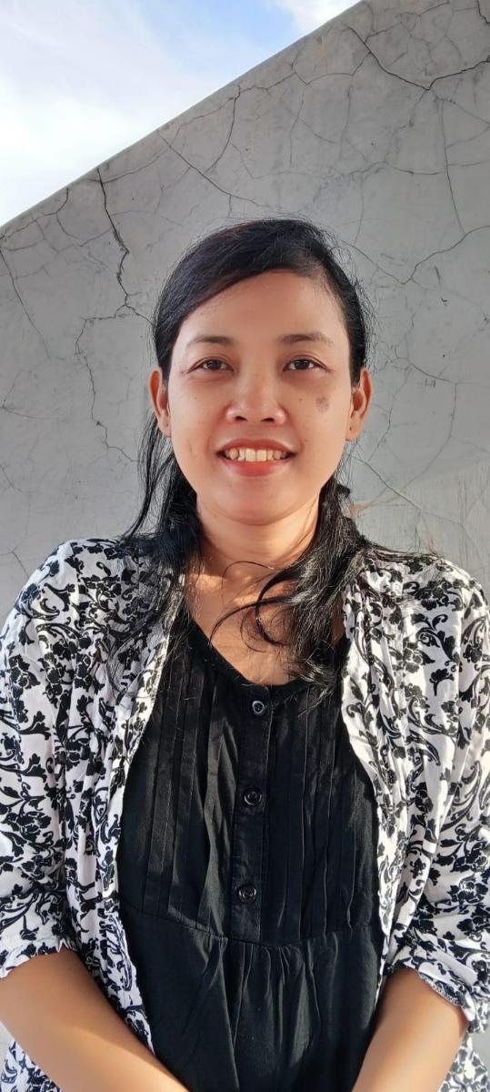 印尼 女佣 NUR HARI YATI